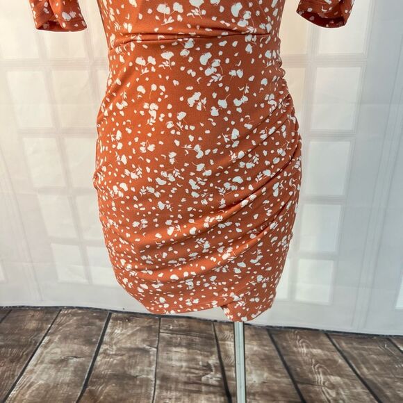 🔥🔥5 for $25🔥🔥 All in Favor Mauve Surplice Neck Bodycon Short Sleeve Mini Dress - Picture 3 of 11